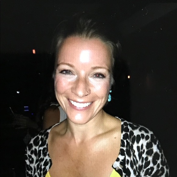 Meet your Posher, Alexandra - Picture 1 of 1